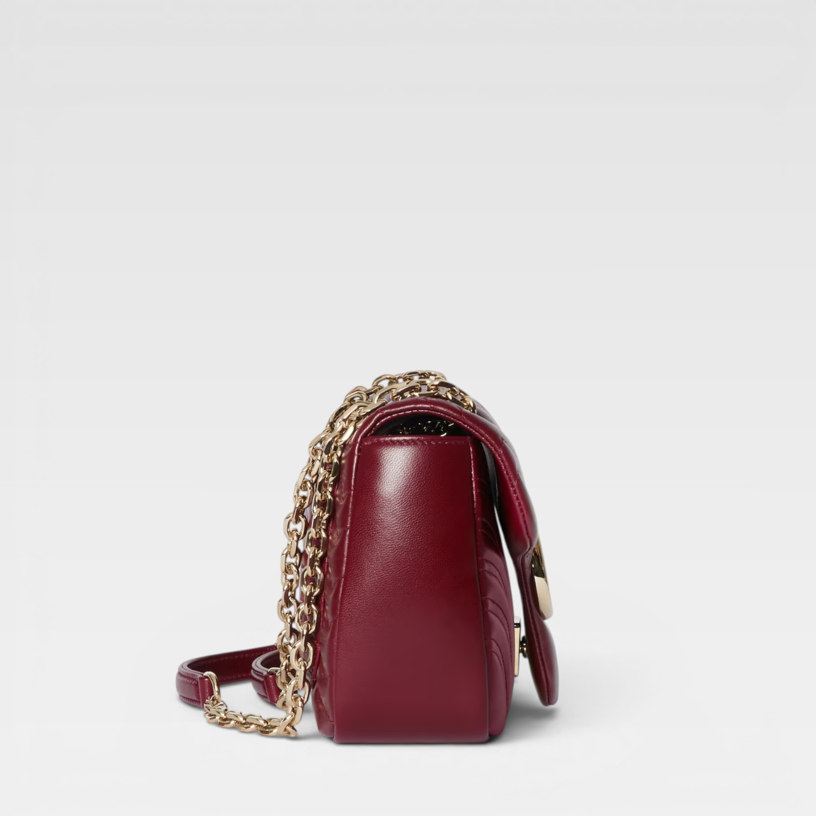 Gucci GG Marmont Medium Shoulder Bag - Image 4