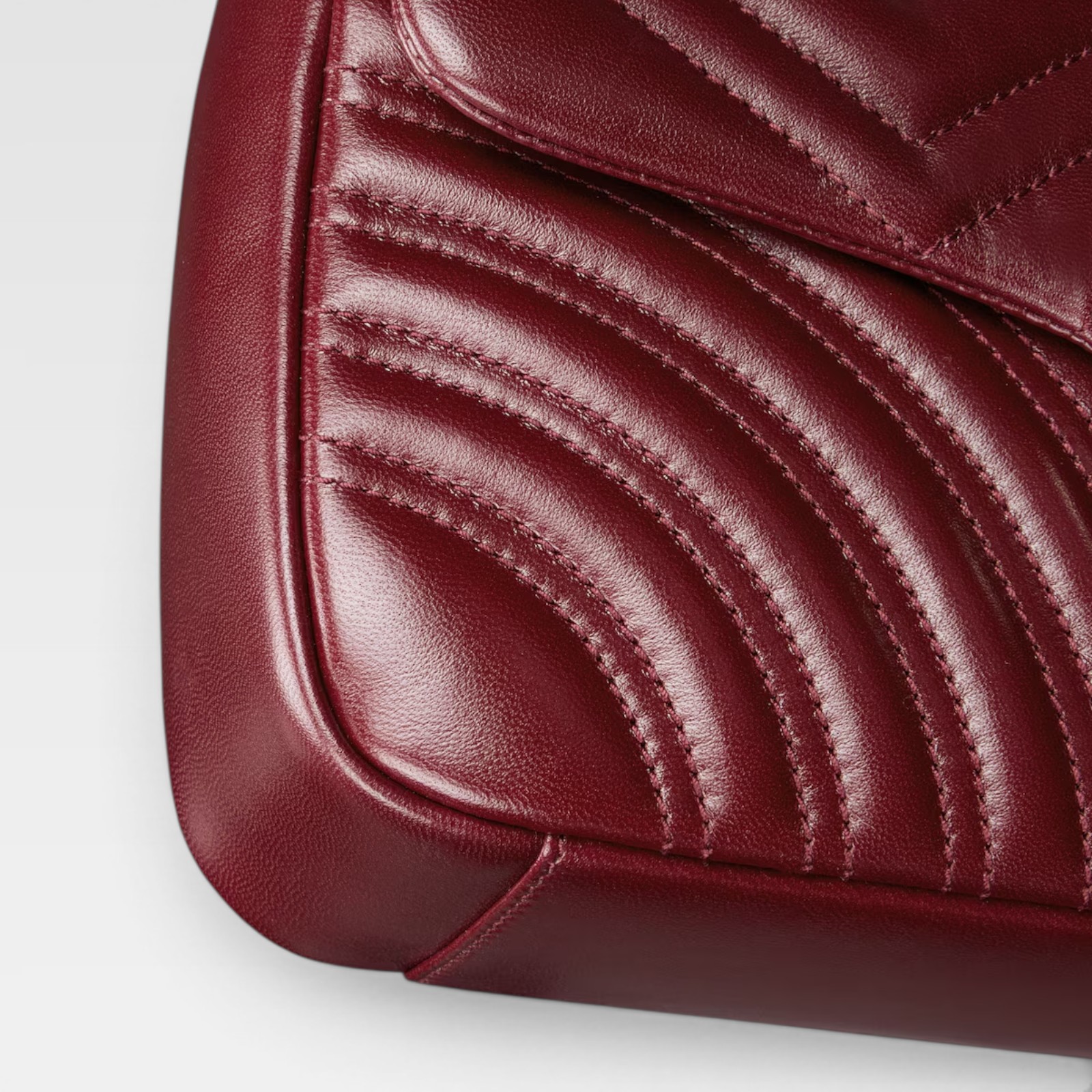Gucci GG Marmont Medium Shoulder Bag - Image 8