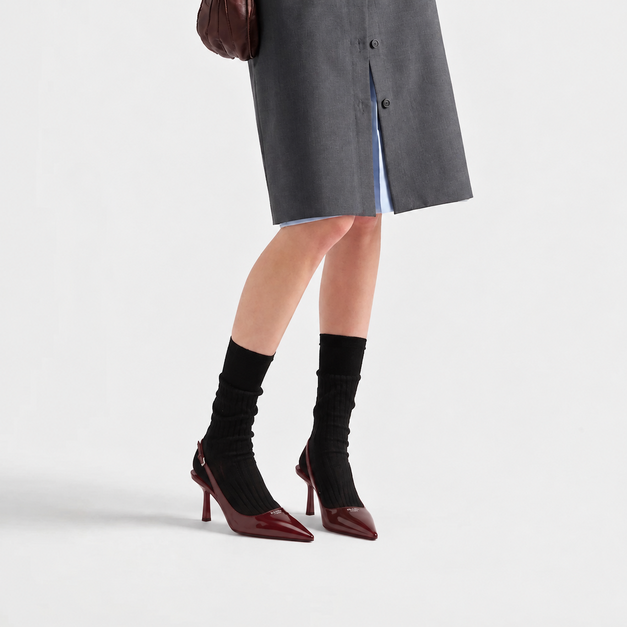 Prada Pointed-Toe Slingback Heeled Pumps - Imagen 4