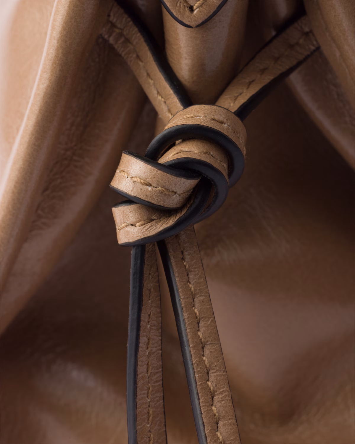 Prada Pelle Shoulder Bag - Imagen 8