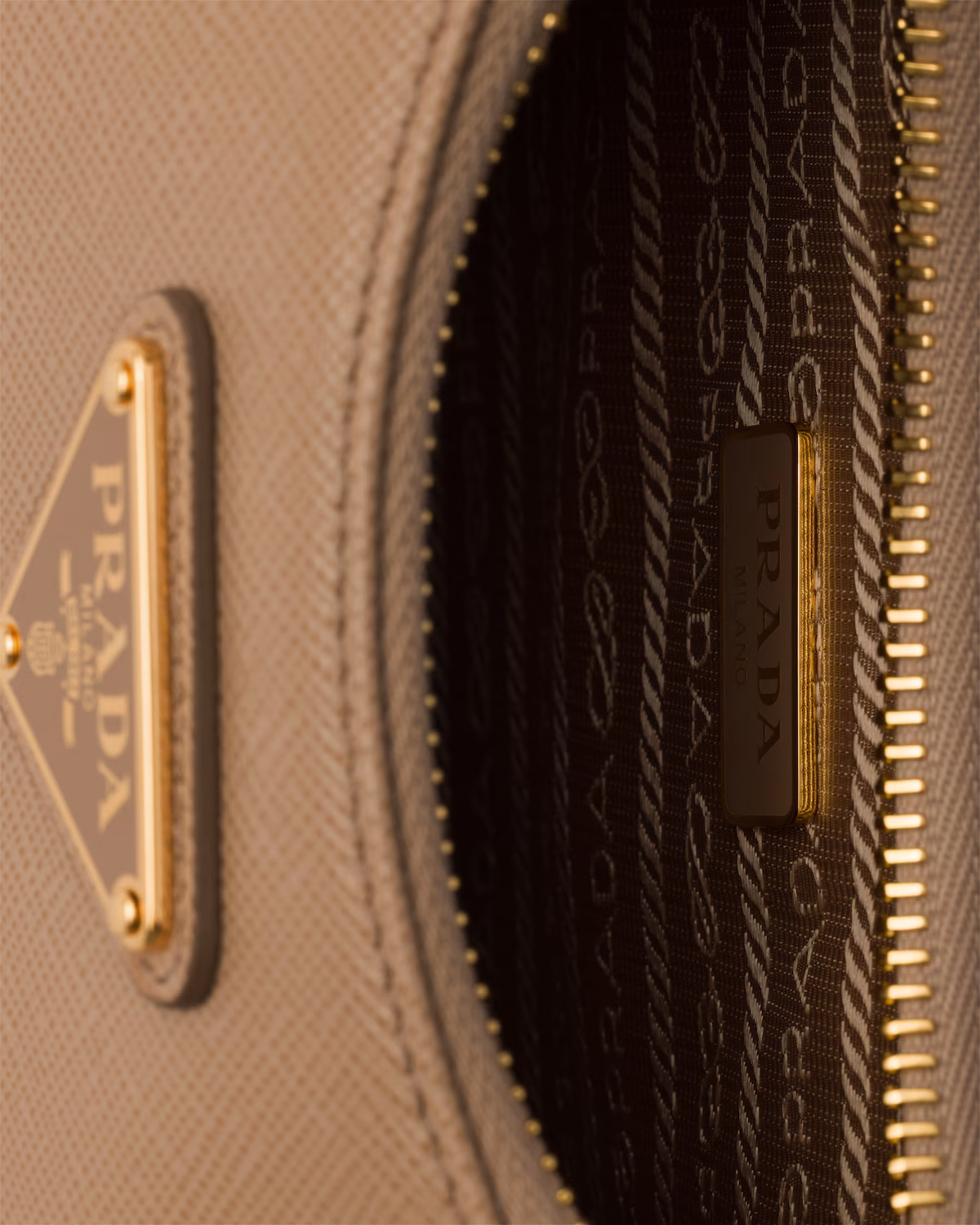 Prada Re-Edition 2005 Saffiano Leather Bag - Image 5